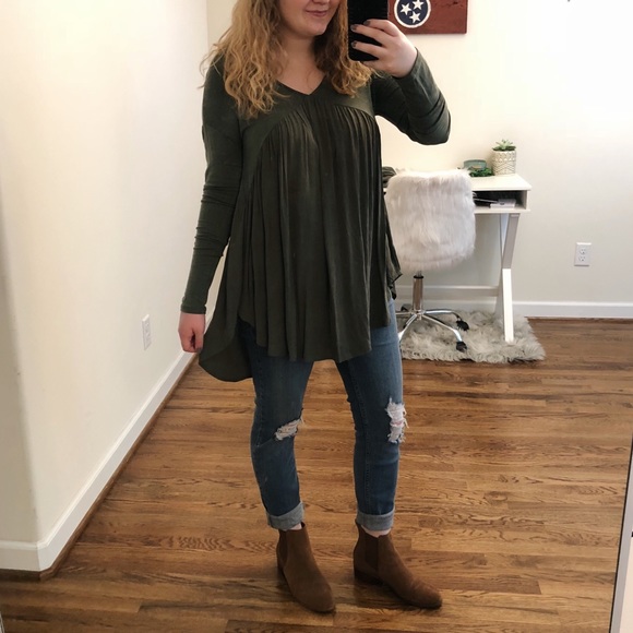 Jillian Olive T-Back Flowy Top - Picture 2 of 6